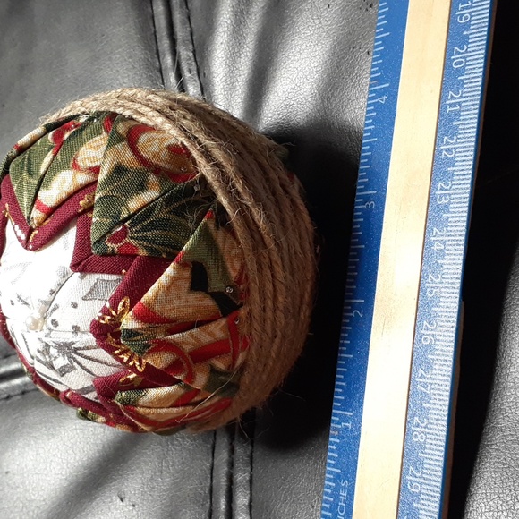 #7 NWOT Christmas Ornament 4"x4" - Picture 3 of 3